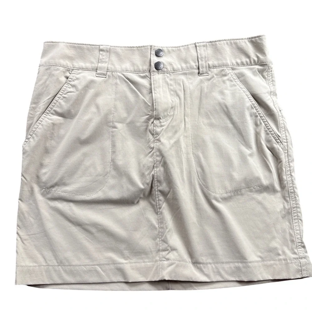 Columbia Women's Tan Skort Size 10 Nylon Stretch Active Golf AL1931‎ 1710551